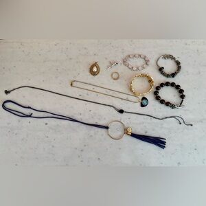 Bundle of 10 Pieces of Assorted Jewelry